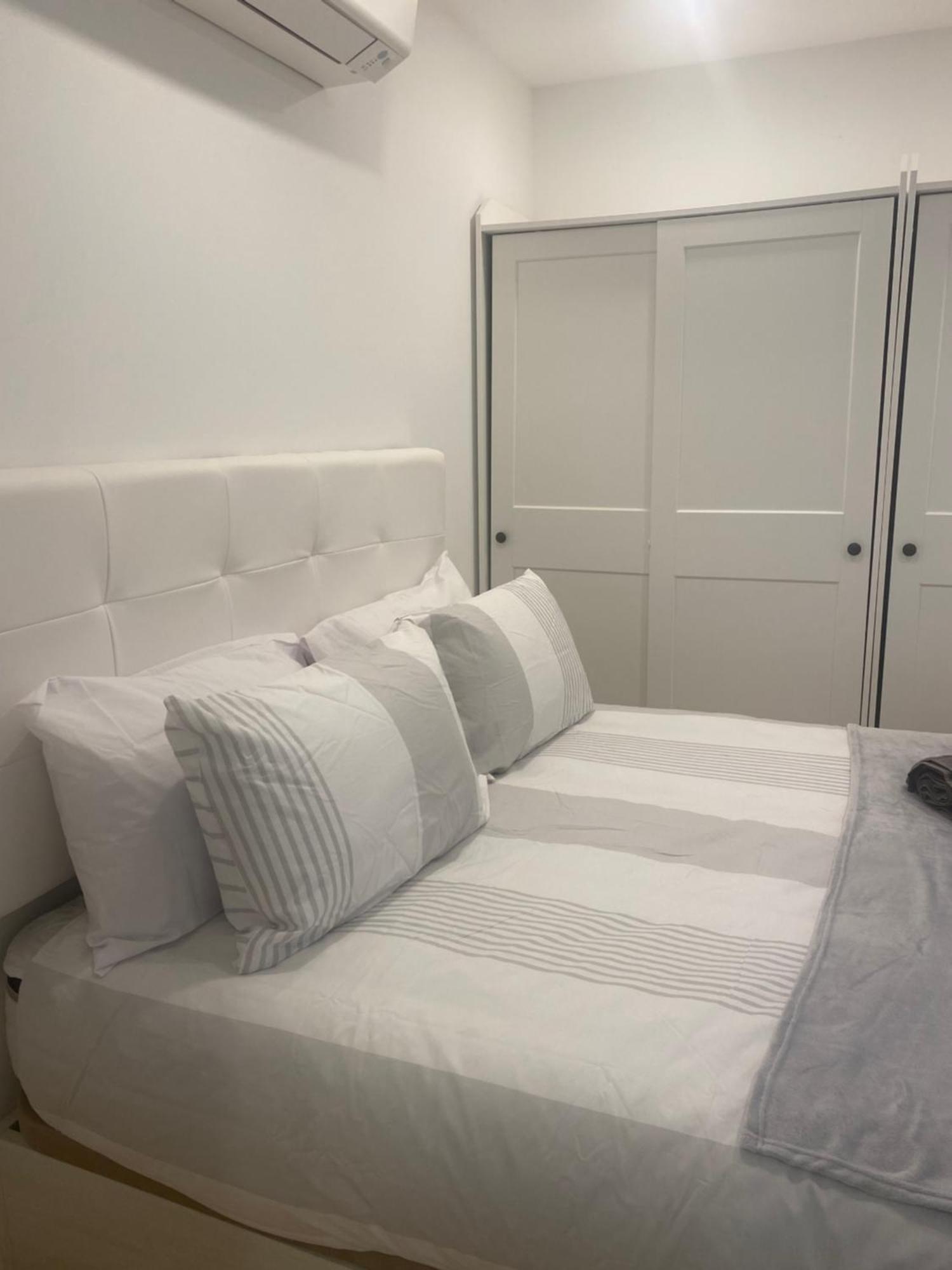 Cp Top Floor Luxury Studio With Spa And Pool Gibraltar Luaran gambar