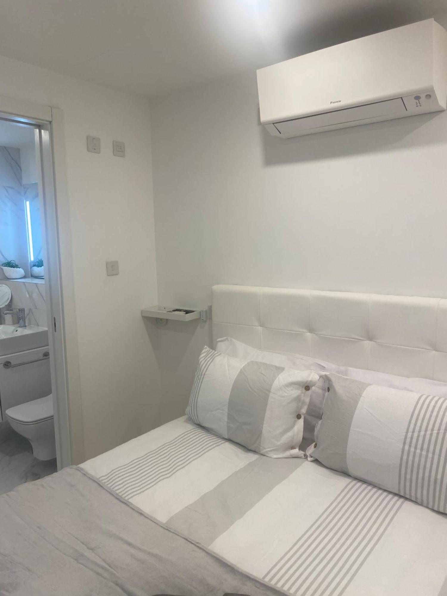 Cp Top Floor Luxury Studio With Spa And Pool Gibraltar Luaran gambar