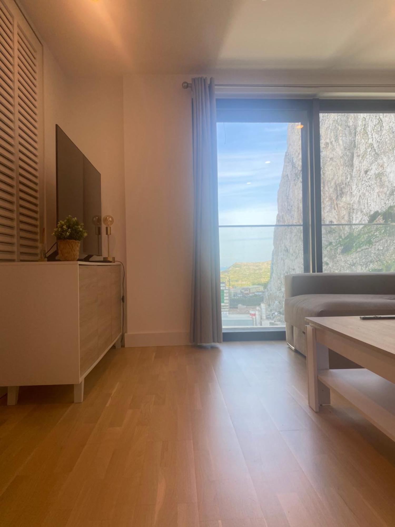 Cp Top Floor Luxury Studio With Spa And Pool Gibraltar Luaran gambar